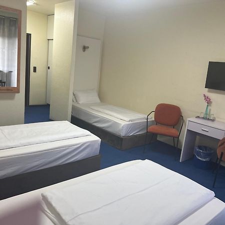 Hotel Am Flughafen Köln Eksteriør bilde