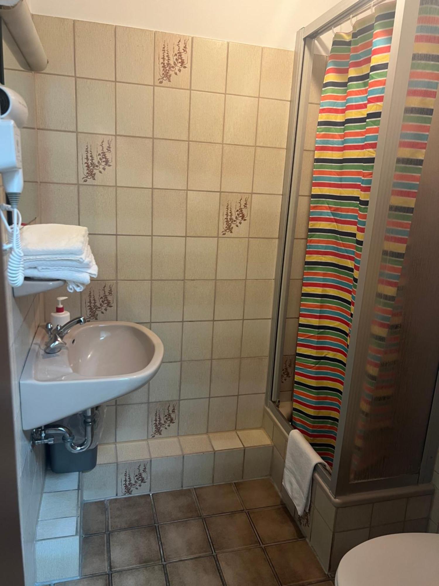 Hotel Am Flughafen Köln Eksteriør bilde