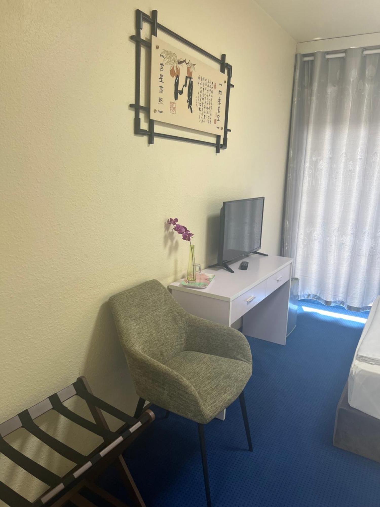 Hotel Am Flughafen Köln Eksteriør bilde