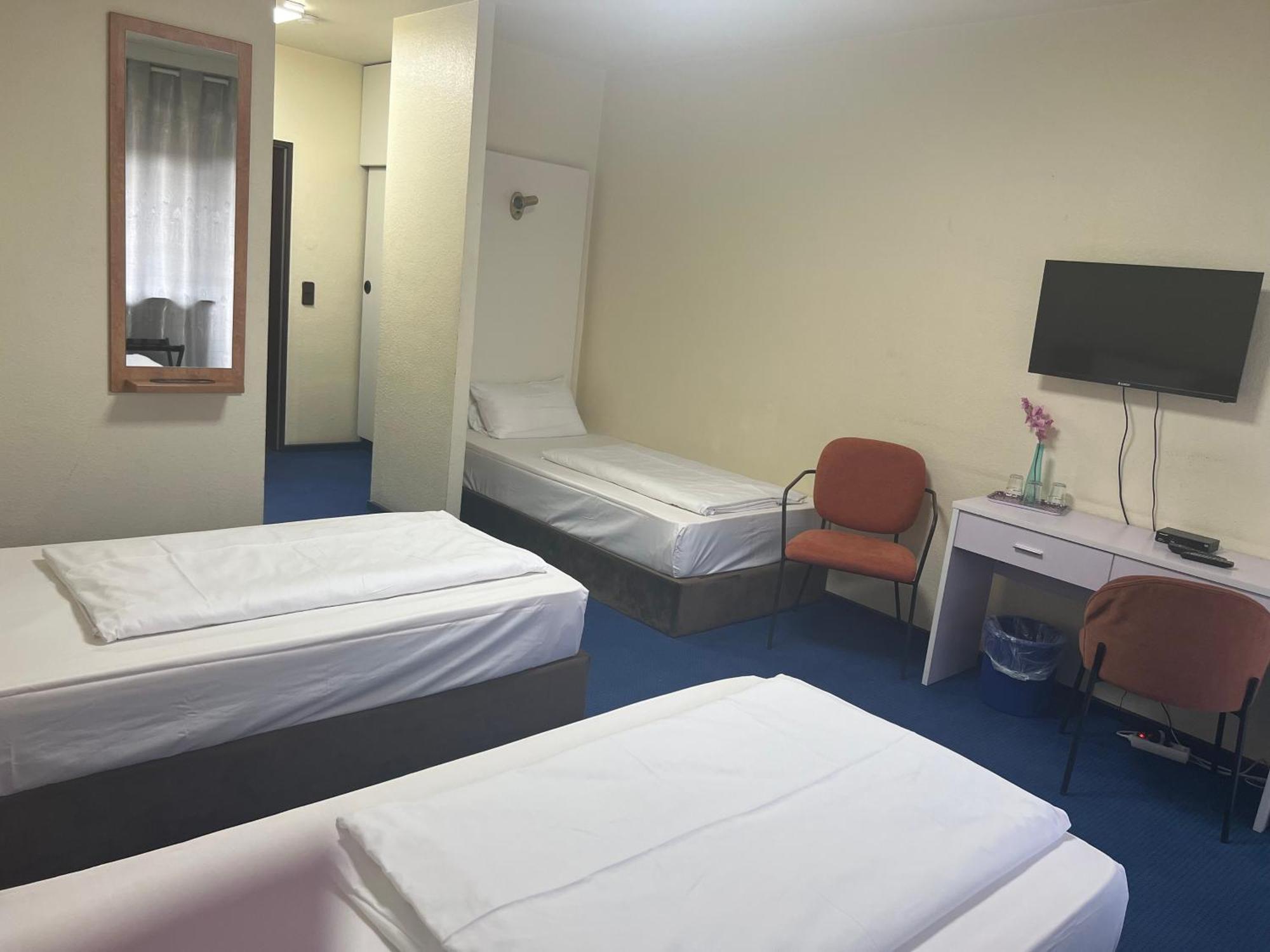 Hotel Am Flughafen Köln Eksteriør bilde